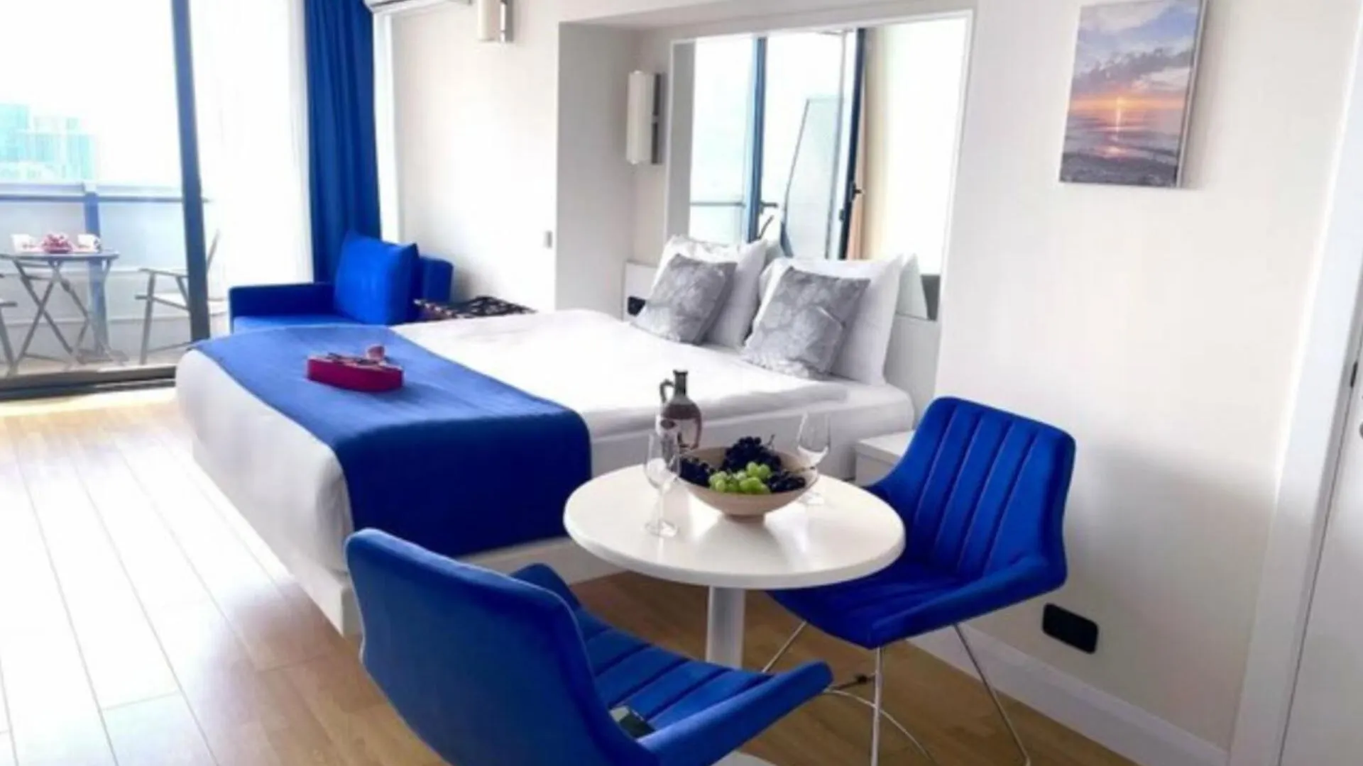 Orbi City - Panorama Sea View Aparthotel Batumi 0*,